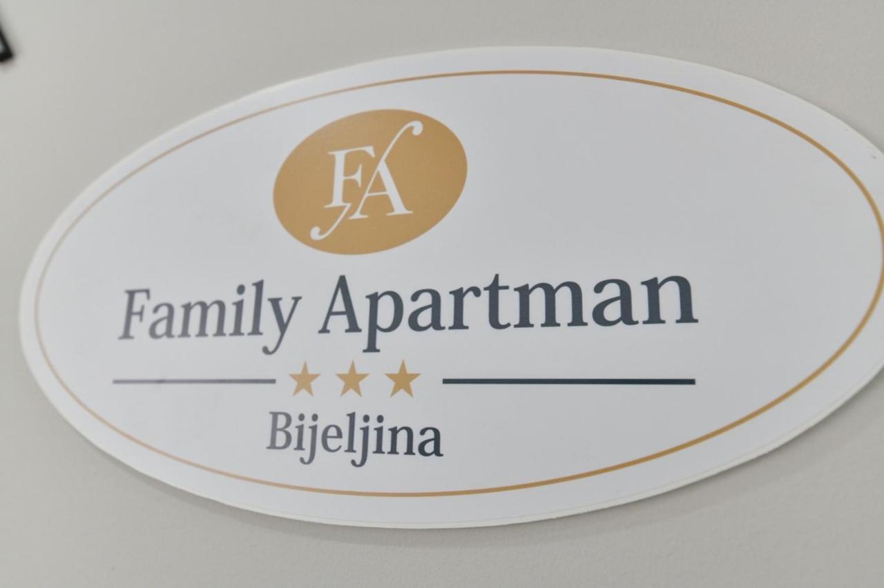 Family Apartman Bijeljina Bagian luar foto