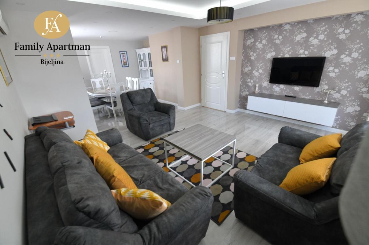 Family Apartman Bijeljina Bagian luar foto