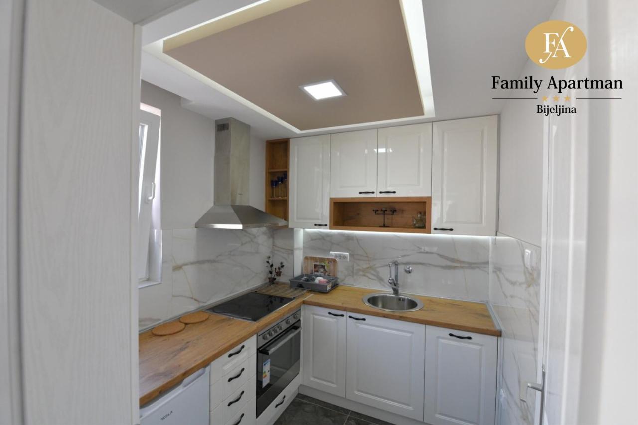 Family Apartman Bijeljina Bagian luar foto