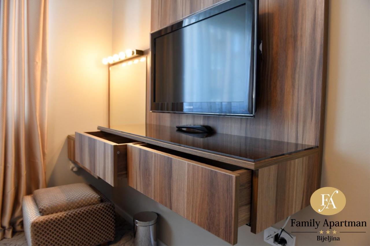 Family Apartman Bijeljina Bagian luar foto