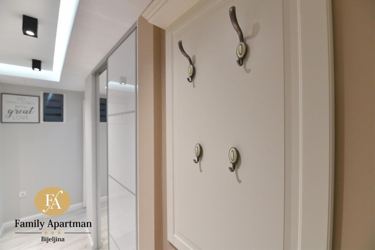 Family Apartman Bijeljina Bagian luar foto