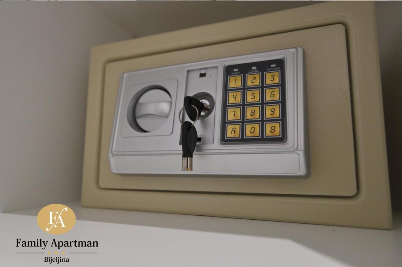 Family Apartman Bijeljina Bagian luar foto