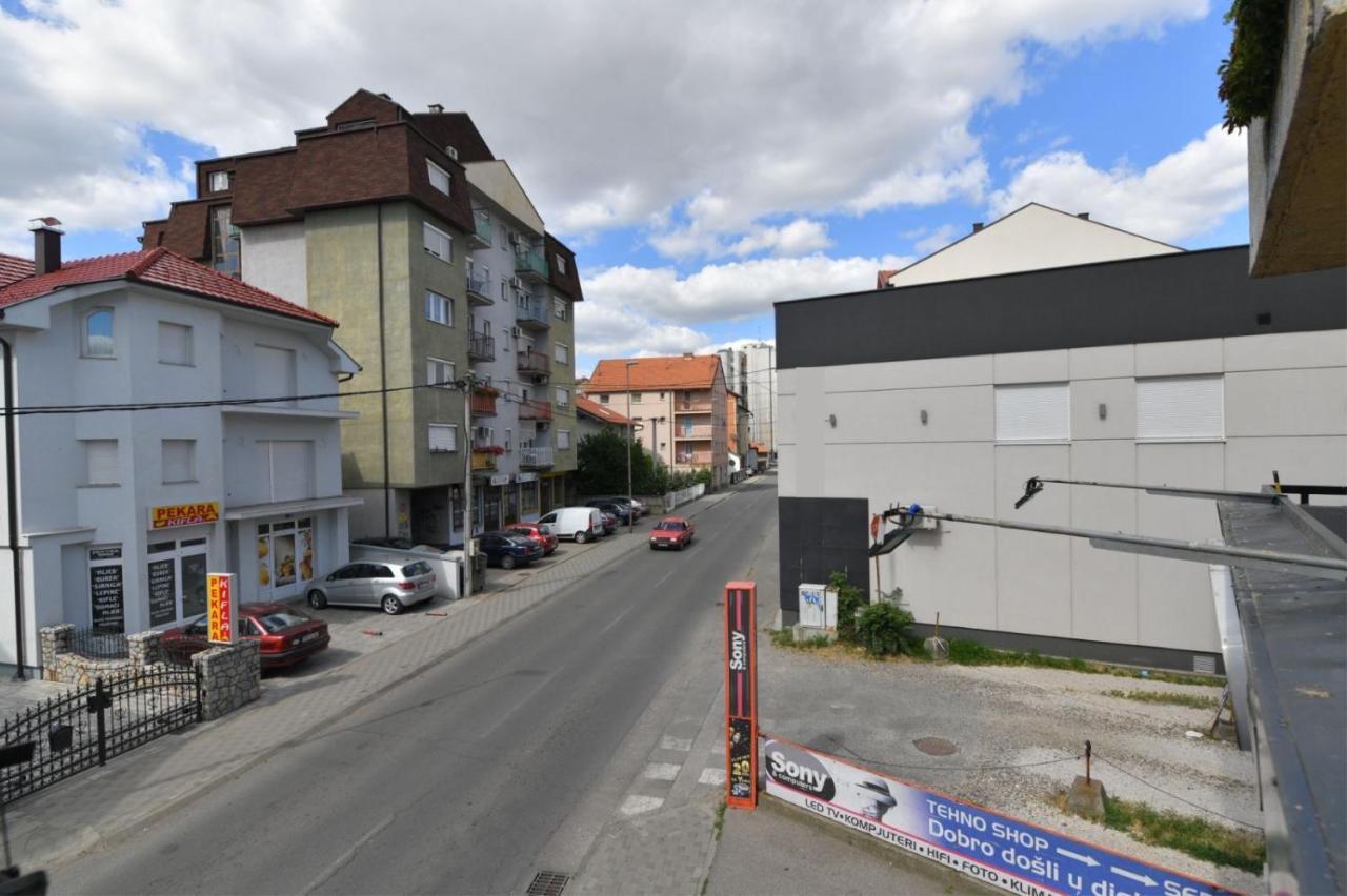 Family Apartman Bijeljina Apartment Bagian luar foto